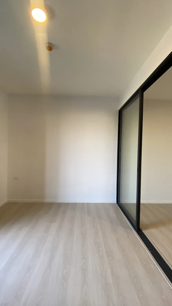 For sale: A space Mega, a lovely room with plenty of usable space, a great location, a great view, and convenient transportation. Reserve now!