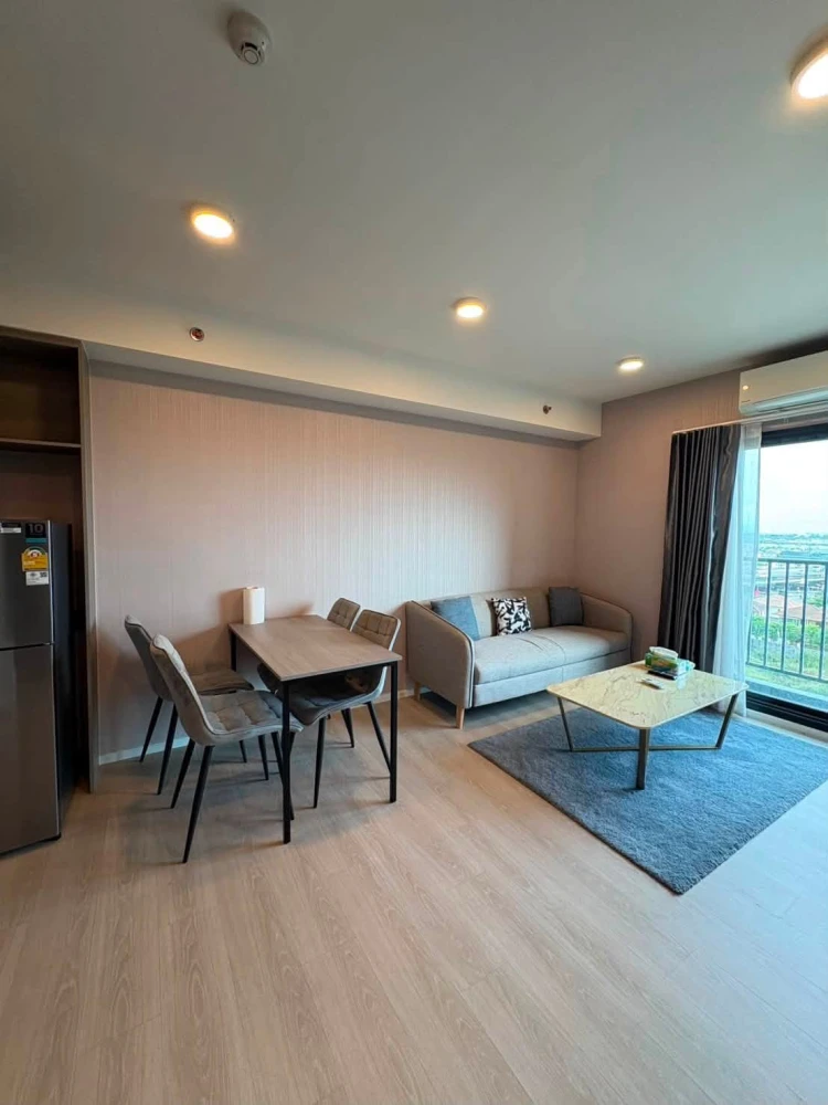 ขาย A Space Mega ห้องมุม 2 ห้องนอน  ห้องโปร่ง อยู่สบาย เป็นส่วนตัว พร้อมเฟอร์นิเจอร์และเครื่องใช้ไฟฟ้าครบ เข้าอยู่ได้เลย