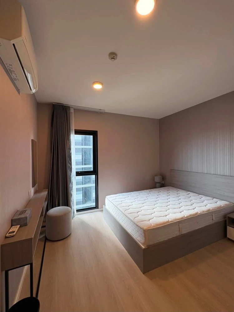 ขาย A Space Mega ห้องมุม 2 ห้องนอน  ห้องโปร่ง อยู่สบาย เป็นส่วนตัว พร้อมเฟอร์นิเจอร์และเครื่องใช้ไฟฟ้าครบ เข้าอยู่ได้เลย
