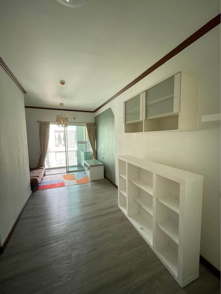 ขาย A Space Sukhumvit 77 ห้องกว้างขวางอยู่ สบาย เฟอร์พร้อม จองเลย