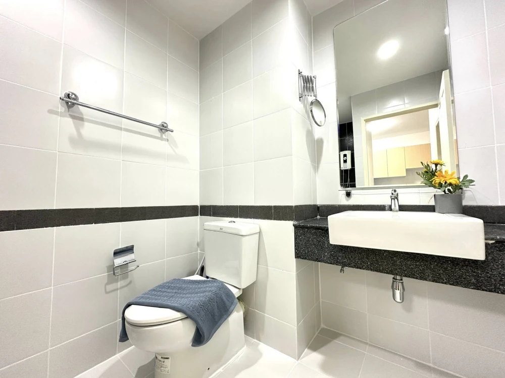 ขาย A Space Sukhumvit 77 ห้องพร้อมอยู่ เฟอร์พร้อม กว้างขวางอยู่สบาย จองเลย