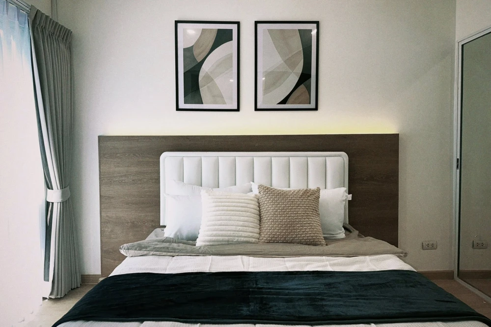 Selling a unit at a space sukhumvit 77. The rooms are well-partitioned and offer fantastic pool views. You definitely need to book this one!