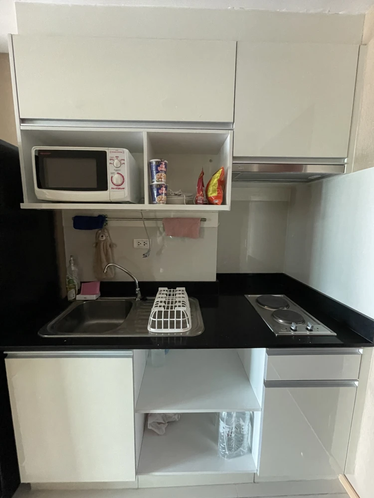 ขาย Abstracts Phahonyothin Park ห้องชั้นสูง เฟอร์พร้อม กว้างขวางอยู่ สบาย จองเลย