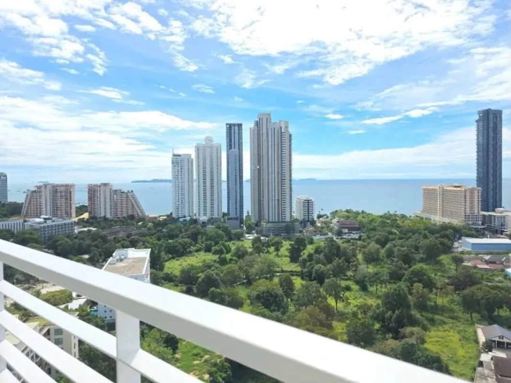 ขาย AD Hyatt condominium (พัทยาเหนือ) สำหรับผู้ที่มองหาคอนโดวิวทะเล พร้อมพื้นที่ใช้สอยที่เชื่อมต่อกันได้อย่างลงตัว ห้องติดกัน 2 ยูนิต บนชั้น 23