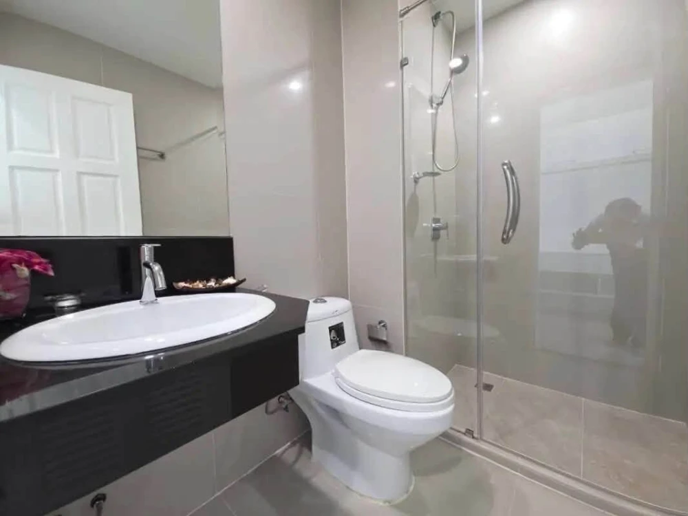 ขาย AD Hyatt condominium (พัทยาเหนือ) สำหรับผู้ที่มองหาคอนโดวิวทะเล พร้อมพื้นที่ใช้สอยที่เชื่อมต่อกันได้อย่างลงตัว ห้องติดกัน 2 ยูนิต บนชั้น 23