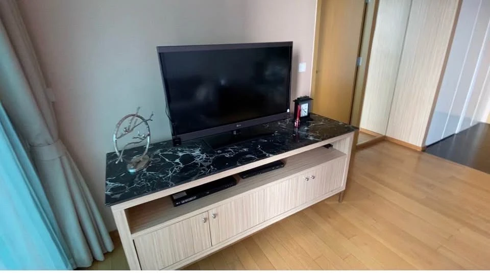 ขาย AEQUA สุขุมวิท 49 ห้องชั้น 21 สูงมากๆ ได้วิวเมืองสุดเริ่ด พร้อมติดวอลเปเปอร์ทั้งห้อง ห้ามพลาด