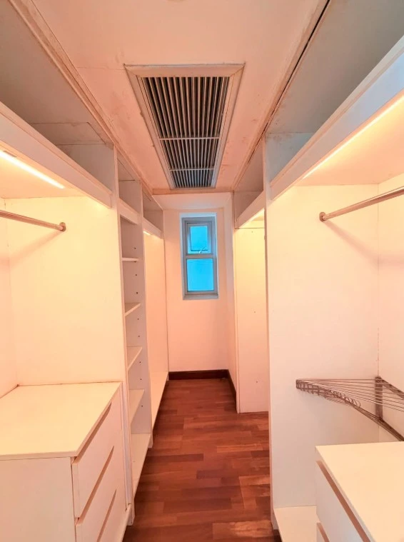 ขาย All Seasons Mansion Condo ห้องใหญ่ ใจกลางถนนวิทยุ ระเบียงกว้างพิเศษ อยู่ชั้นสูงมากๆ