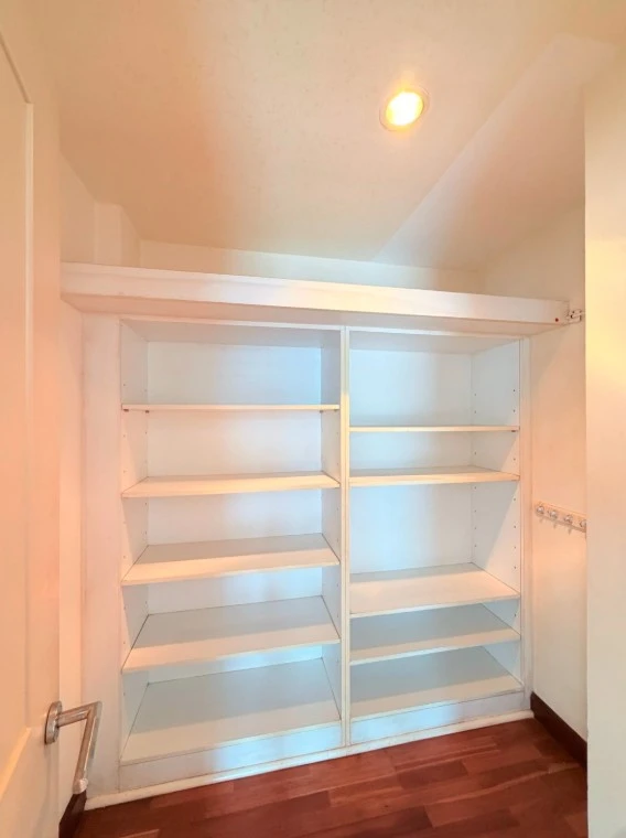 ขาย All Seasons Mansion Condo ห้องใหญ่ ใจกลางถนนวิทยุ ระเบียงกว้างพิเศษ อยู่ชั้นสูงมากๆ