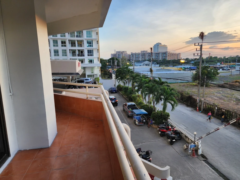 ขาย Angket Condominium 2 ห้องนอน 2 ห้องน้ำ พื้นที่ใช้สอยเยอะ เฟอร์นิเจอร์ครบครัน ห้ามพลาด