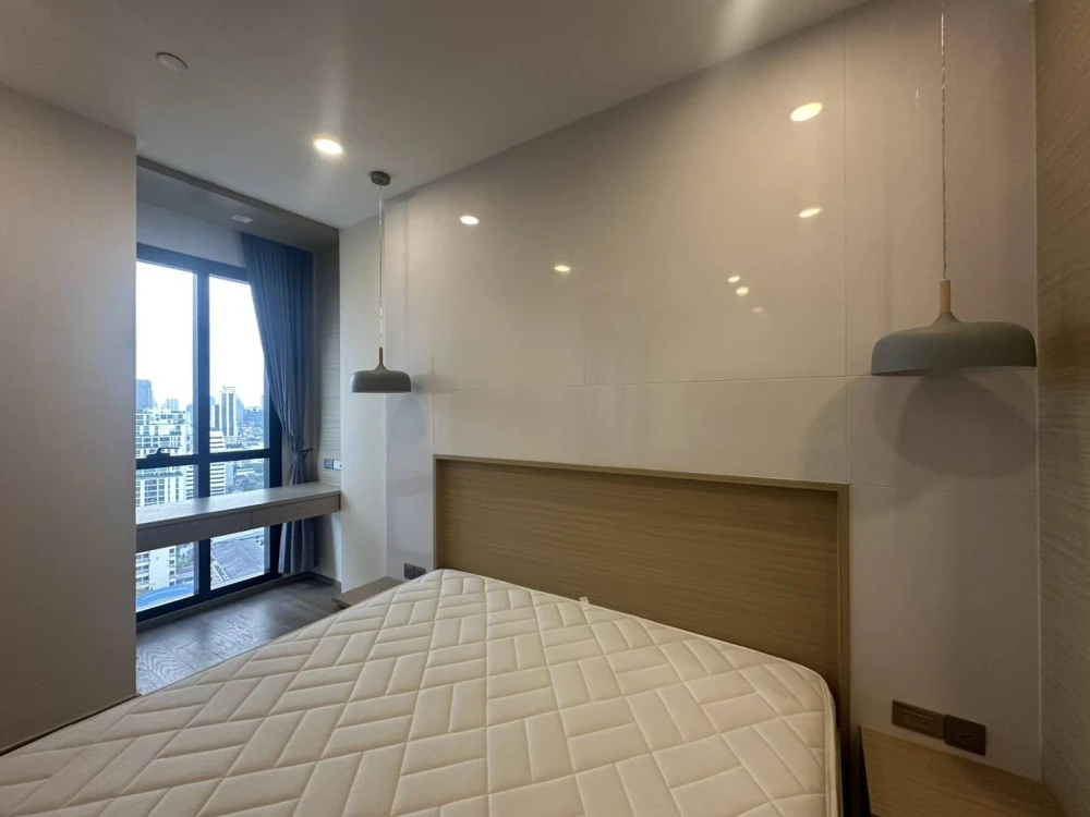Selling ready-to-move-in Ashton Chula-Silom condo. Spacious living area on the 20th floor with stunning views. Book your unit today!