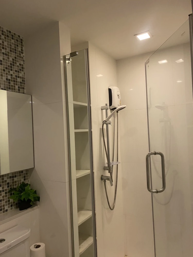 ขาย Aspen Condo laslle ห้องพร้อมอยู่ เฟอร์ครบ จองเลย