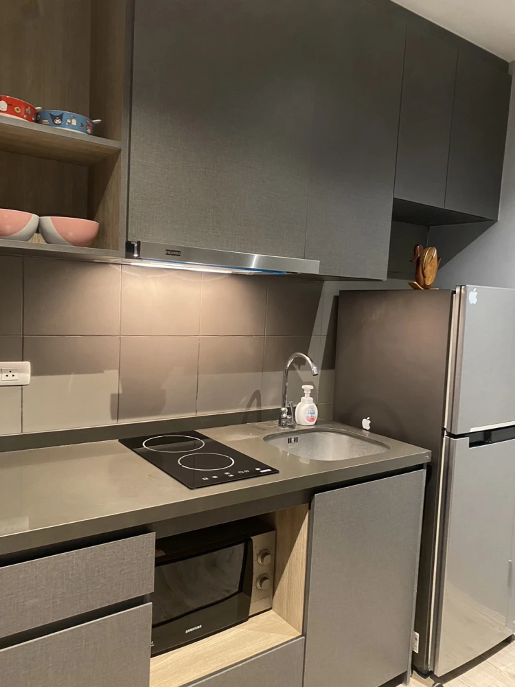 ขาย Aspen Condo laslle ห้องพร้อมอยู่ เฟอร์ครบ จองเลย