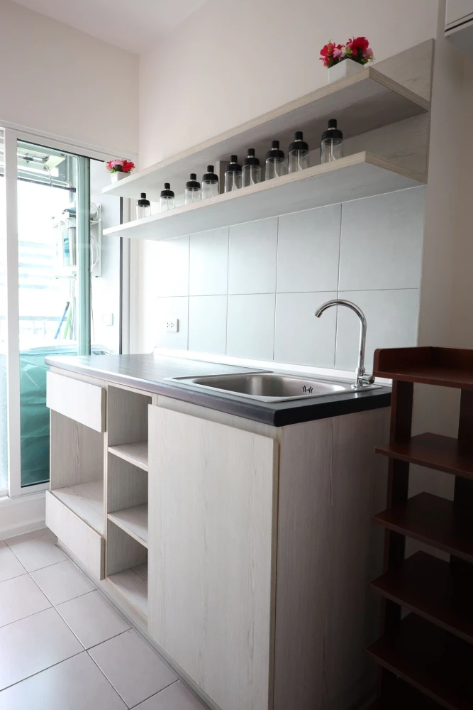 ขาย Aspire Sathorn Thapra ห้องชั้น 9 ทำเลดี มาพร้อมเฟอร์นิเจอร์ครบครัน เดินทางสะดวก จองเลย