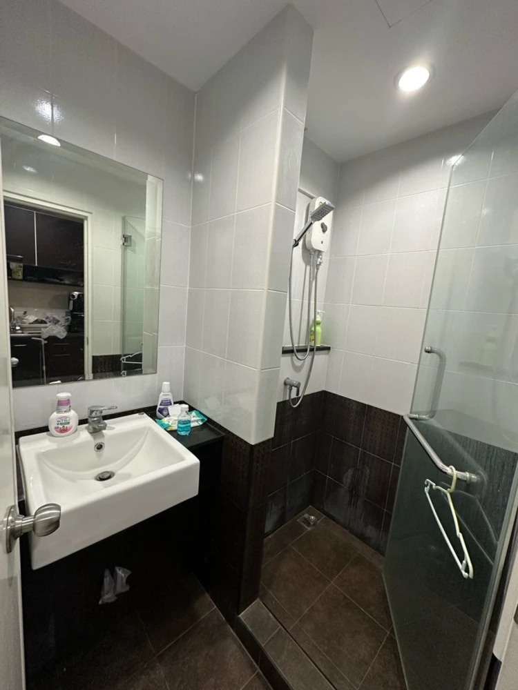 ขาย Assakarn Place Srinakarin ชั้น 33 ห้องน่าอยู่ แต่งครบ สนใจจองเลย