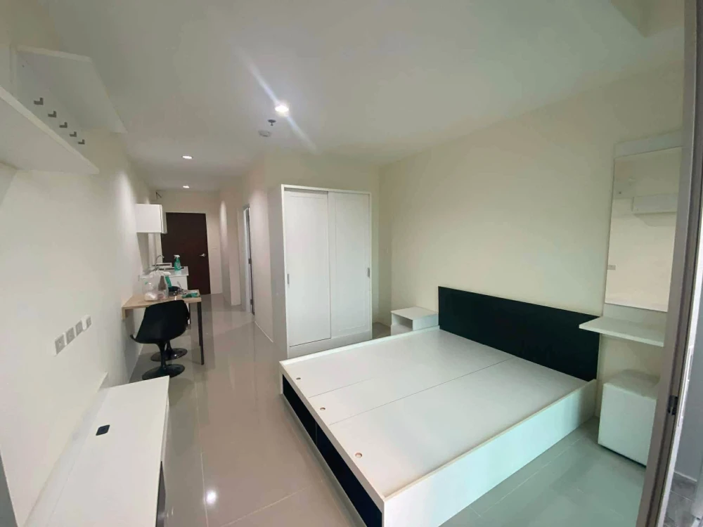 ขาย Assakarn Place Srinakarin ห้องสตูดิโอ เฟอร์นิเจอร์ครบครัน หิ้วกระเป๋าเข้าอยู่ได้เลยจ้า