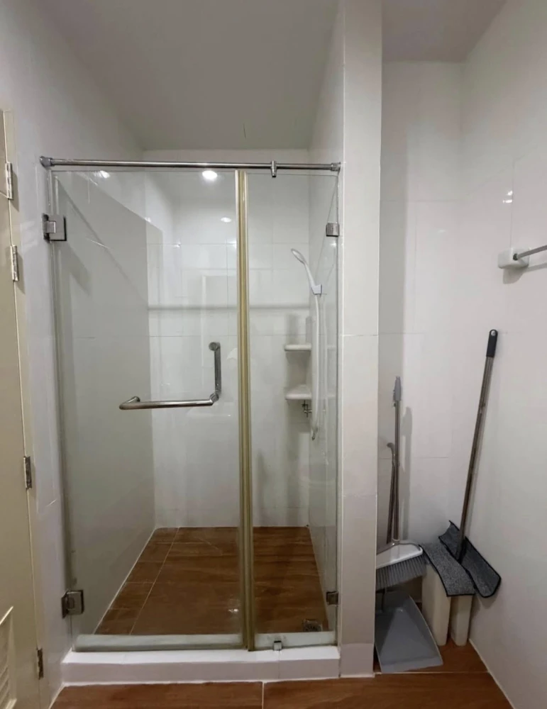 ขาย Astro Condominium  ติดรถไฟฟ้าสีชมพู เดินทางสะดวกมากๆ  อุปกรณ์ครบตามภาพ สนใจจองเลย