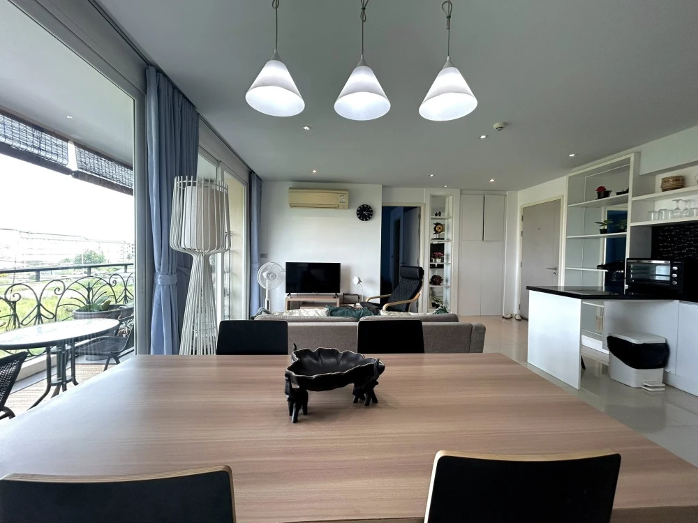 ขาย Atlantis Condo Resort Pattaya ห้องกว้างอยู่สบาย เฟอร์ครบ + เครื่องใช้ไฟฟ้าพร้อม จองเลยก่อนพลาด!!