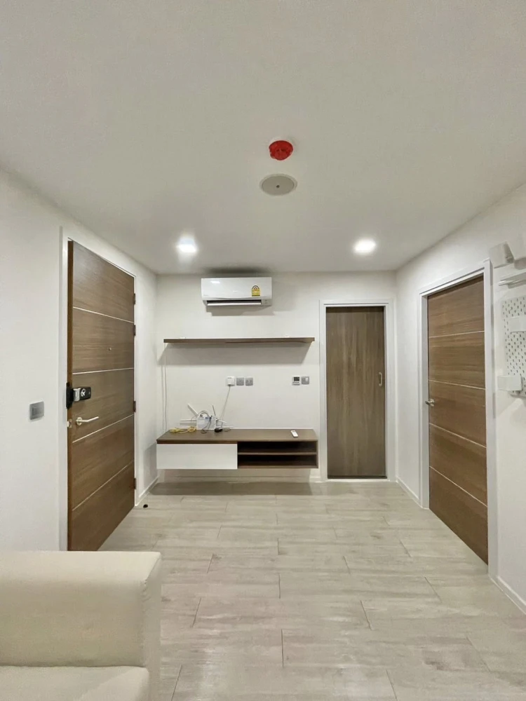 ขาย Atmoz ลาดพร้าว 71 ห้องกว้างขวาง อยู่แล้วไม่อึดอัด ตกแต่งบิวท์อินแบบมินิมอลน่าอยู่ สนใจจองเลย