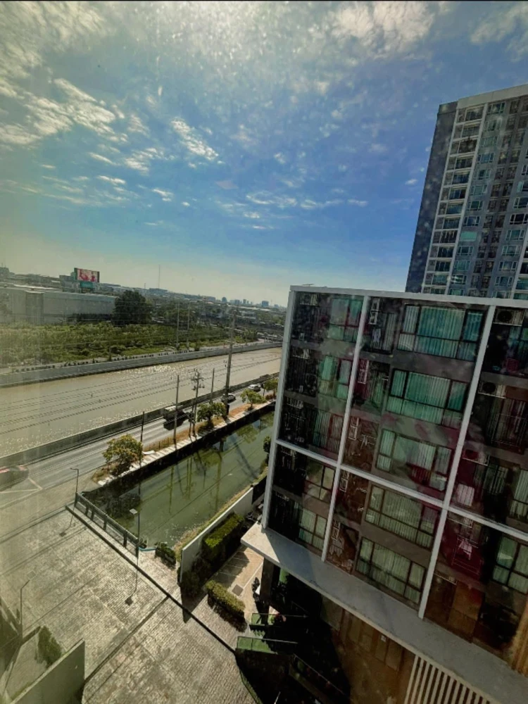 ขาย Atmoz Chaengwattana ห้องน่าอยู่ ห้องมุม เฟอร์พร้อม กว้างขวางอยู่สบาย หิ้วกระเป๋ามาได้เลย