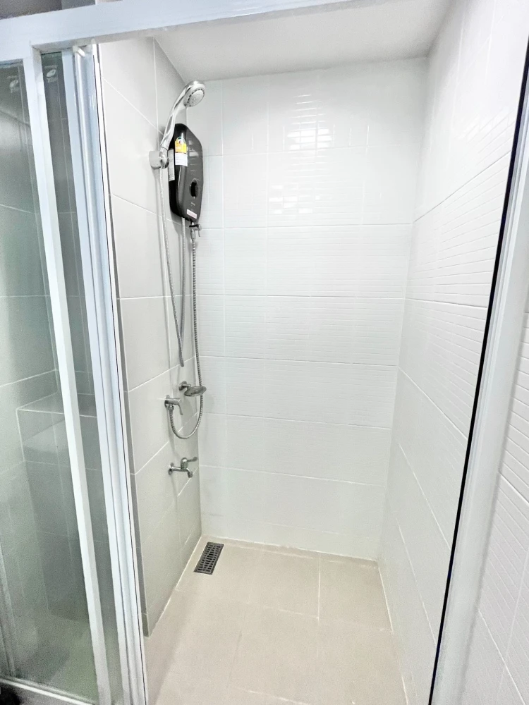 ขาย Atmoz Chaengwattana ห้องน่าอยู่ เฟอร์พร้อม ชั้นไม่สูง จองเลย