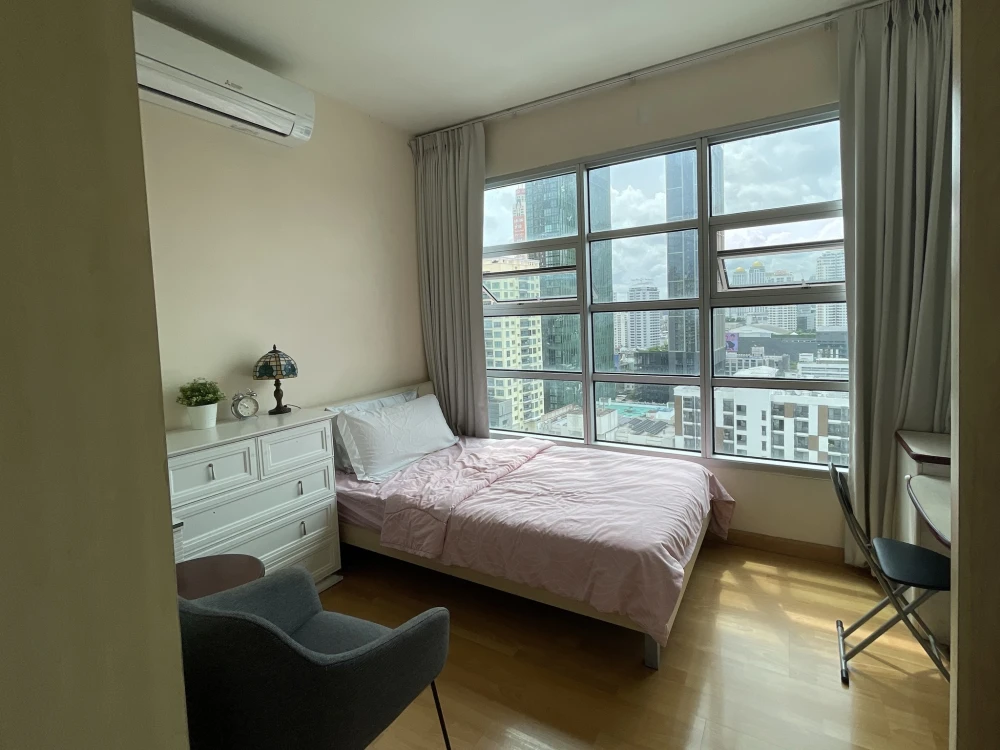 ขาย Baan Klang Krung Siam-Pathumwan ห้องกว้างอยู่สบาย อยู้ได้เป็นครอบครัว ดีแบบนี้รีบจองเลยก่อนพลาด++