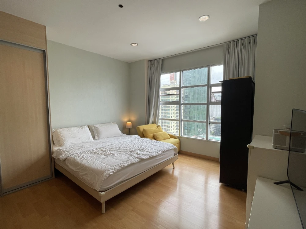 ขาย Baan Klang Krung Siam-Pathumwan ห้องกว้างอยู่สบาย อยู้ได้เป็นครอบครัว ดีแบบนี้รีบจองเลยก่อนพลาด++