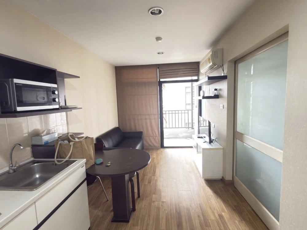 ขาย Baan Navatara ห้องพร้อมเข้าอยู่ เฟอร์ครบ มาแต่ตัวเข้าอยู่ได้เลย รีบจองเลยก่อนพลาด!!!