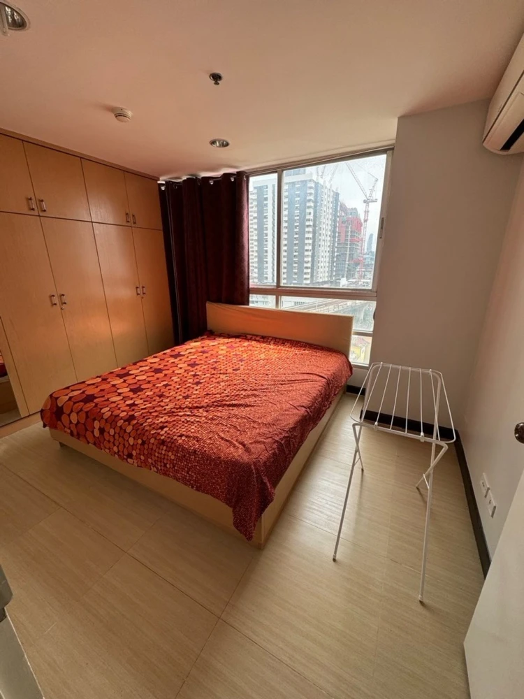 ขาย Baan Pathumwan 2 ห้องนอน มาพร้อมการตกแต่งที่ครบครัน สนใจจองเลย