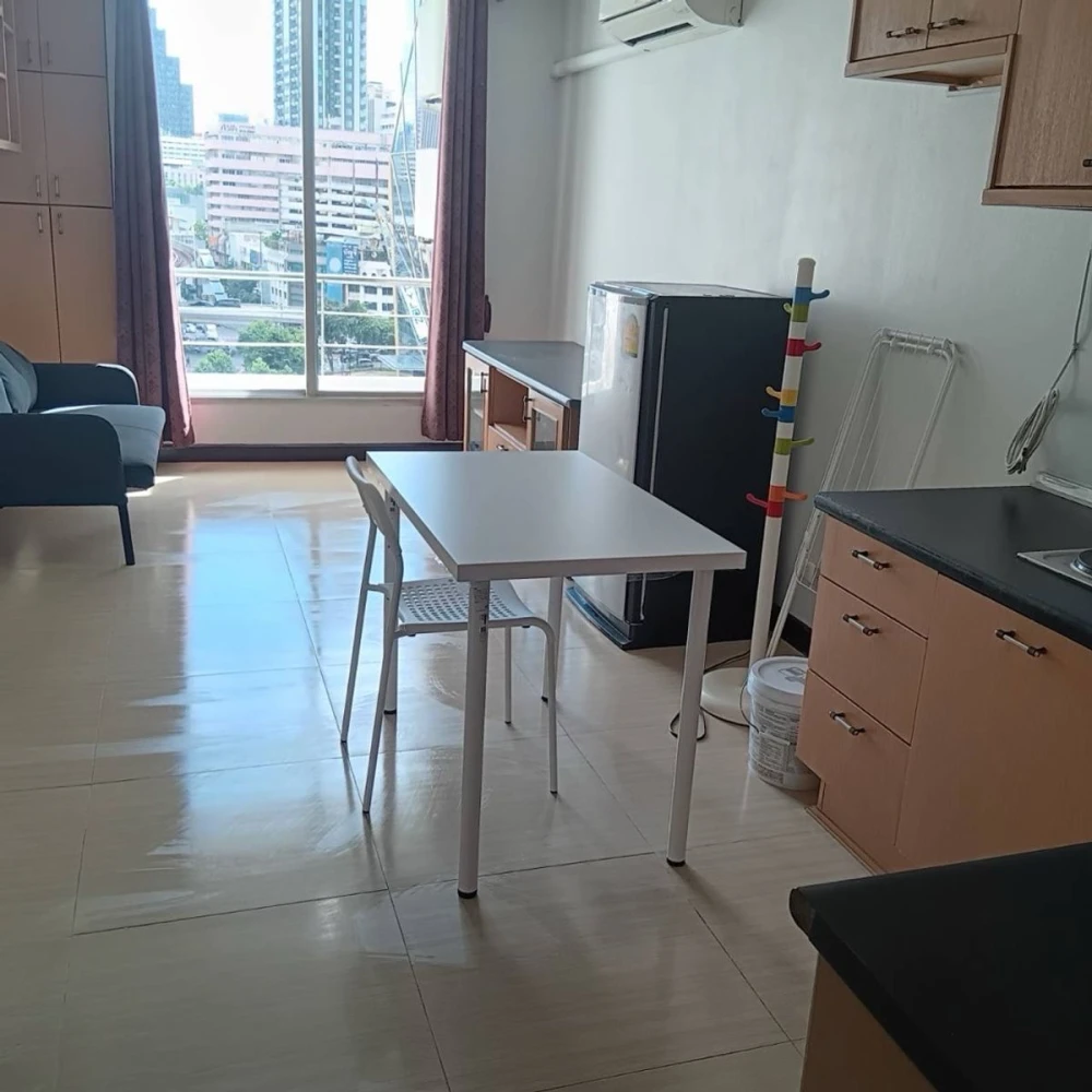 ขาย Baan Pathumwan 2 ห้องนอน มาพร้อมการตกแต่งที่ครบครัน สนใจจองเลย