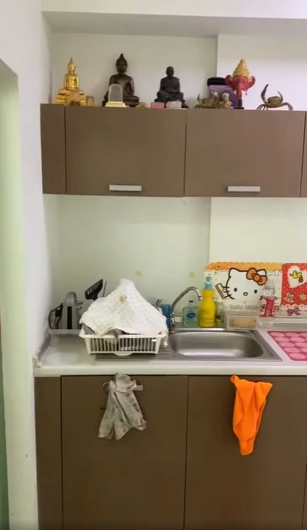 ขาย Bliz Condominium พระราม 9 - หัวหมาก กั้นห้องกระจกเป็นสัดส่วนสวย ห้องจริงน่าอยู่มาก ชั้น 3 ตึก B บรรยากาศสงบ รีบจองด่วน