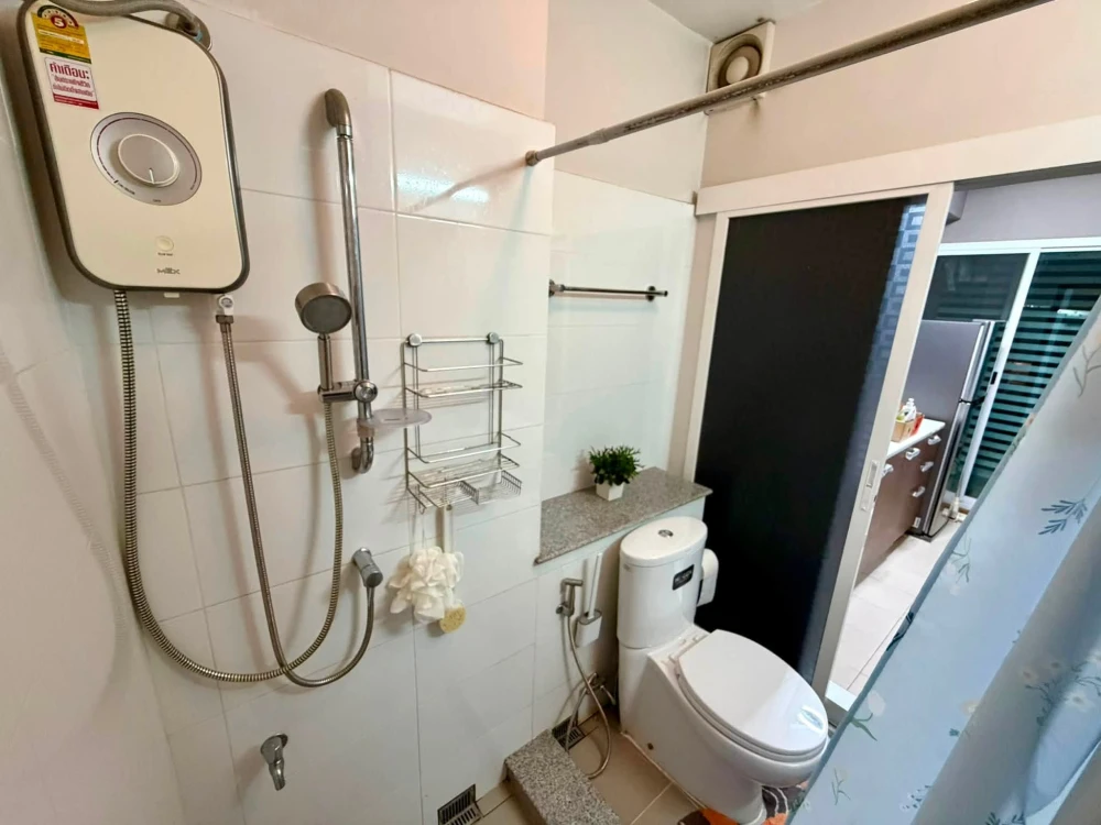 ขาย Bliz Condominium Rama 9 - Hua Mak 1 ห้องนอน 1 ห้องน้ำ มาพร้อมสิ่งอำนวยความสะดวกครบครัน หิ้วกระเป๋าเข้าอยู่ได้เลยจ้า