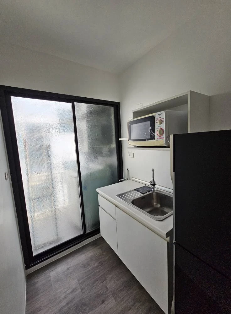 ขาย B.Loft Sukhumvit 109 ห้องพร้อมเข้าอยู่ วิวสระ เฟอร์พร้อมราคาสบายกระเป๋า จองเลย!!!