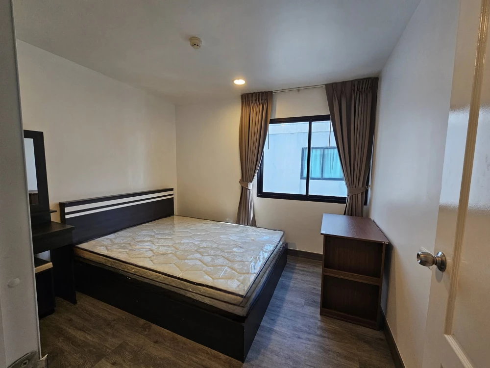 ขาย B.Loft Sukhumvit 109 ห้องพร้อมเข้าอยู่ วิวสระ เฟอร์พร้อมราคาสบายกระเป๋า จองเลย!!!