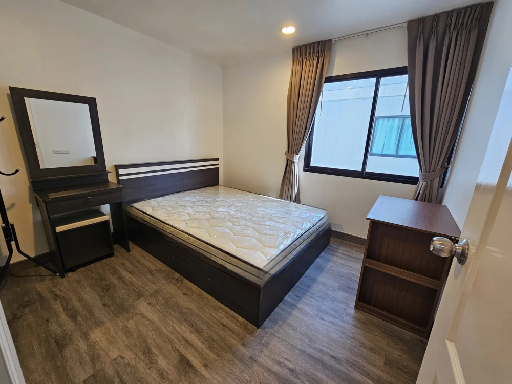 ขาย B.Loft Sukhumvit 109 ห้องพร้อมเข้าอยู่ วิวสระ เฟอร์พร้อมราคาสบายกระเป๋า จองเลย!!!