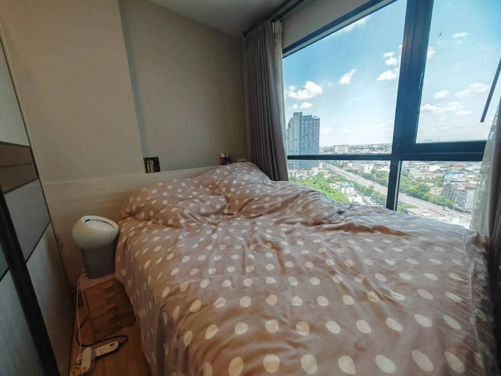 ขาย Brix Condominium ห้องพร้อมอยู่ ชั้นสูง เฟอร์พร้อม จองเลย!!!