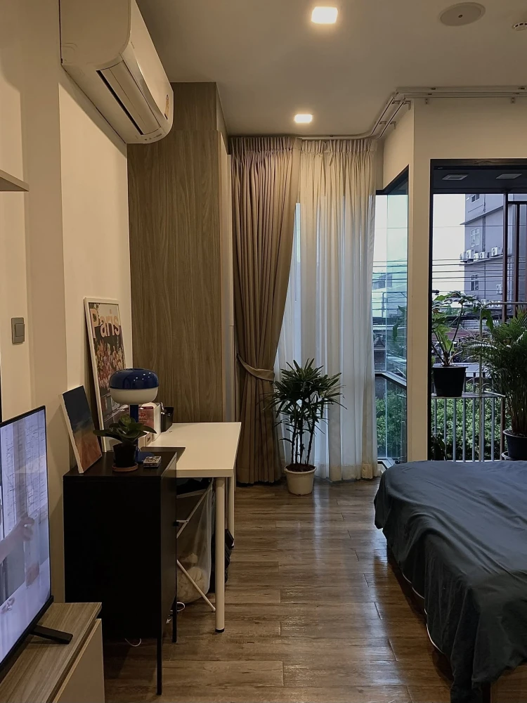 ขาย Brown Condo Ratchada 32 ชั้น 2 ห้องแต่งครบ น่าอยู่ สนใจจองเลย