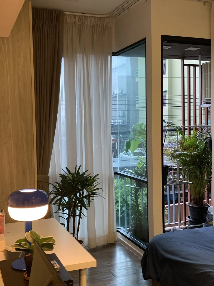 ขาย Brown Condo Ratchada 32 ชั้น 2 ห้องแต่งครบ น่าอยู่ สนใจจองเลย