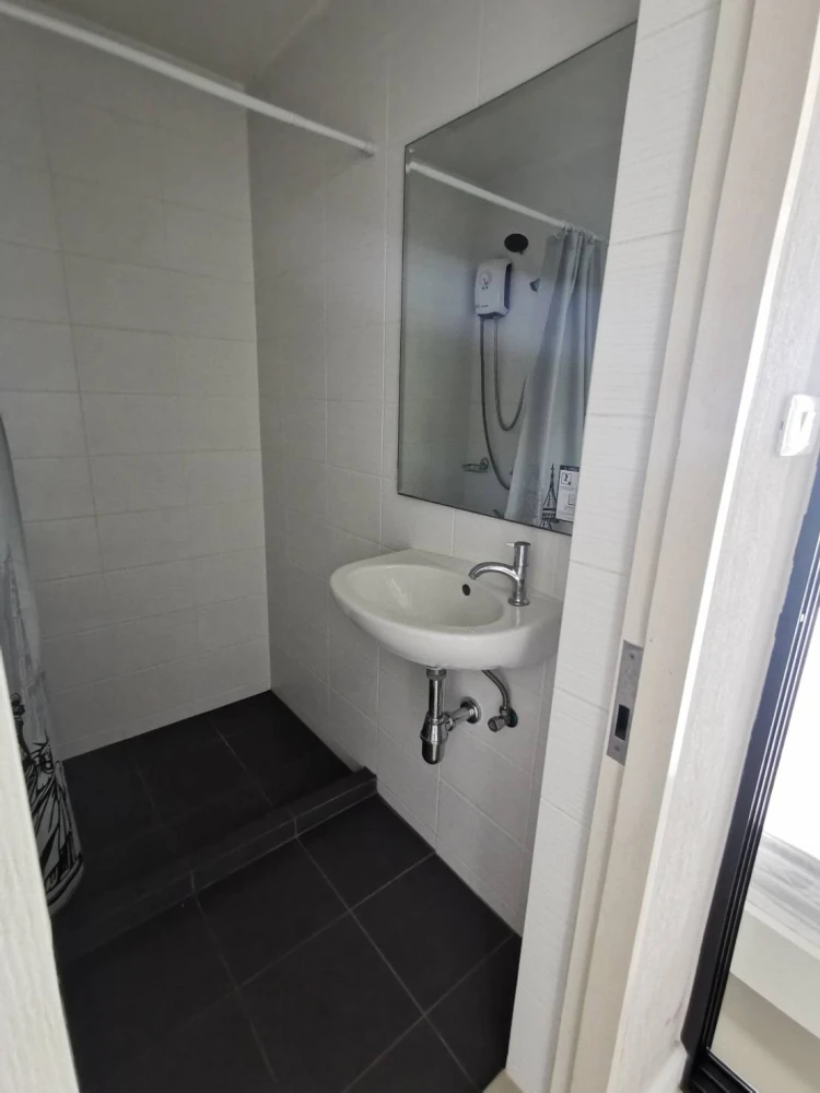 ขาย Casa France @ Abac บางนา ลมดี วิวโล่ง ไม่บังแดดเช้า พร้อมเฟอร์ครบ หิ้วกระเป๋าเข้าอยู่ได้เลย