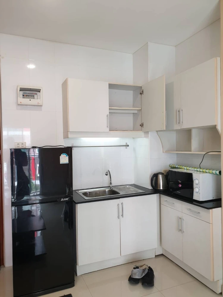 ขาย CC Condominium 2 1 ห้องนอน 1 ห้องน้ำ ชั้น 4 มาพร้อมเฟอร์นิเจอร์ครบครัน จองเลย