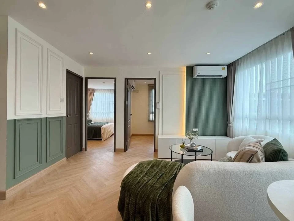 ขาย Chateau in Town Ratchada 17 สไตล์ Modern Japandi แต่ยังดูมีสไตล์ทันสมัย ให้บรรยากาศอบอุ่นเหมือนอยู่ในรีสอร์ท