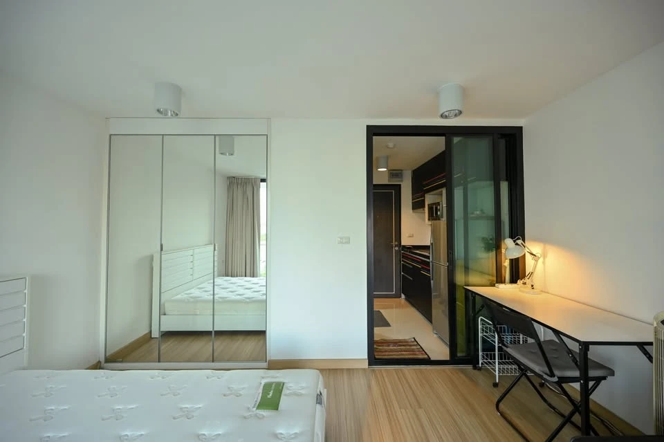 ขาย Chateau In Town Ratchada 20-2 ห้อง Studio ชั้น 4 รวมเฟอนิเจอร์พร้อมเข้าอยู่ทันที !!