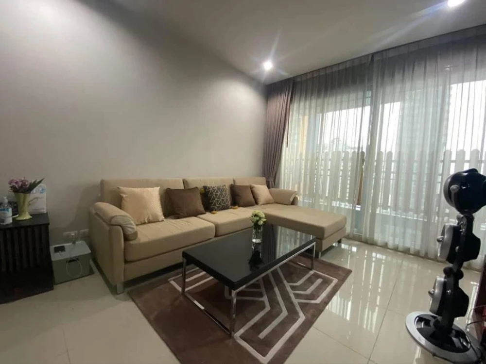 ขาย Circle Condominium 1 ห้องนอน 1 ห้องน้ำ พื้นที่ใช้สอยเยอะ มาพร้อมโซฟาตัวใหญ่น่านั่ง รีบจองด่วนๆ