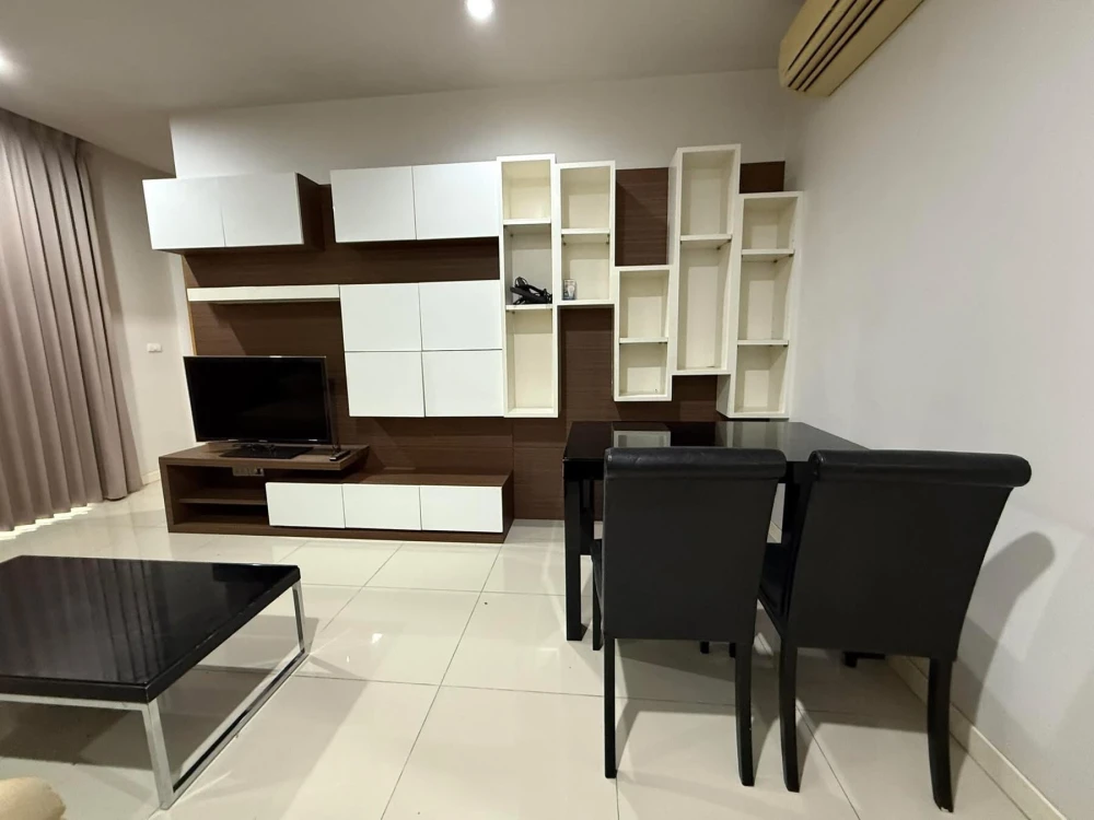 ขาย Circle Condominium 1 ห้องนอน 1 ห้องน้ำ พื้นที่ใช้สอยเยอะ มาพร้อมโซฟาตัวใหญ่น่านั่ง รีบจองด่วนๆ