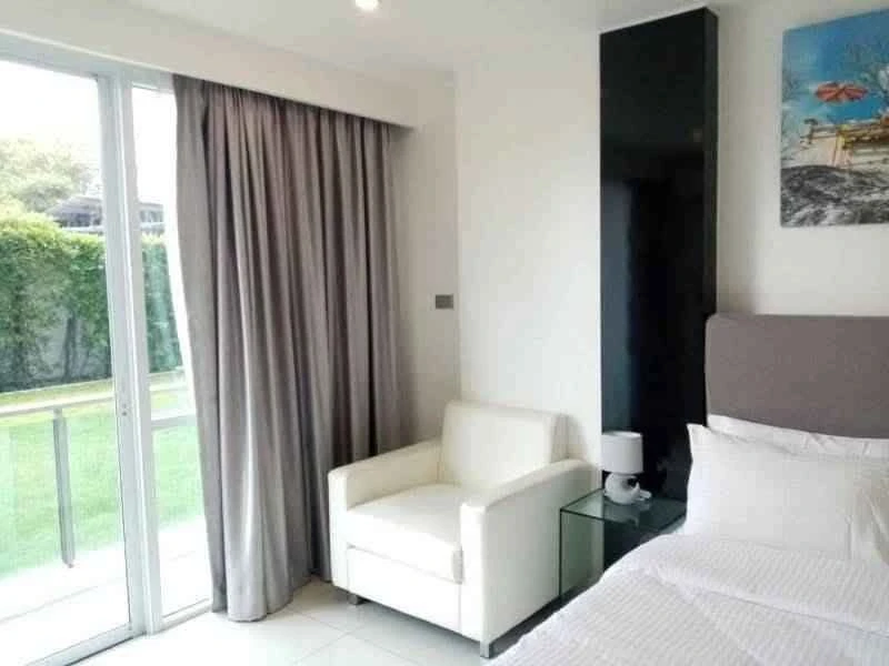 ขาย City center residence ห้องอยู่ตึก A ชั้น 1 ไม่ต้องขึ้นลิฟท์ ออกจากตึกเป็นสระน้ำเลย. มีระเบียงเป็นวิวสวน