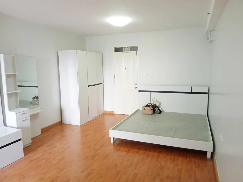 ขาย City Home Ratchada-Pinklao ห้องชั้นสูง พร้อมอยู่ หิ้วกระเป๋าเข้าอยู่ได้เลย รีบจองเลย