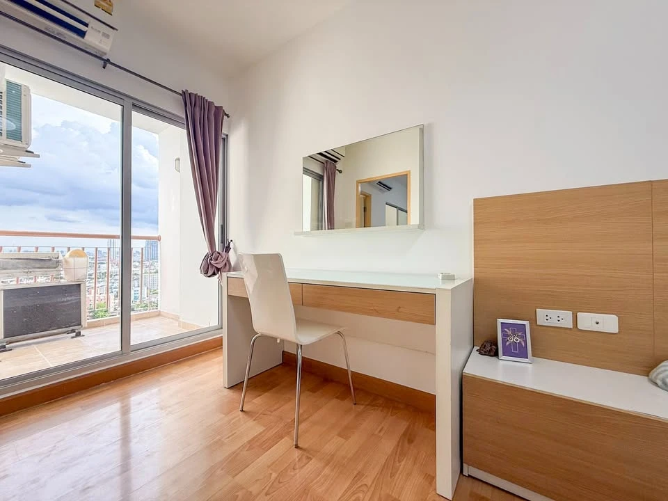 ขาย City Home Ratchada-Pinklao 1 ห้องนอน 1 ห้องน้ำ พื้นที่ใช้สอยเยอะ เฟอร์นิเจอร์ครบครัน จองเลยตอนนี้