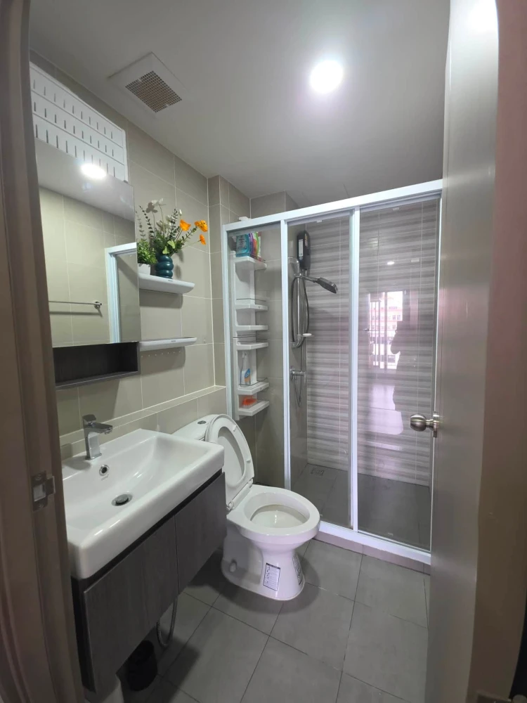 ขาย Condo Aspire รัชโยธิน ห้องพร้อมอยู่ เฟอร์ เครื่องใช้ไฟฟ้าครบ มาแต่ตัวเข้าอยู่ได้เลย คุณต้องไม่พลาด
