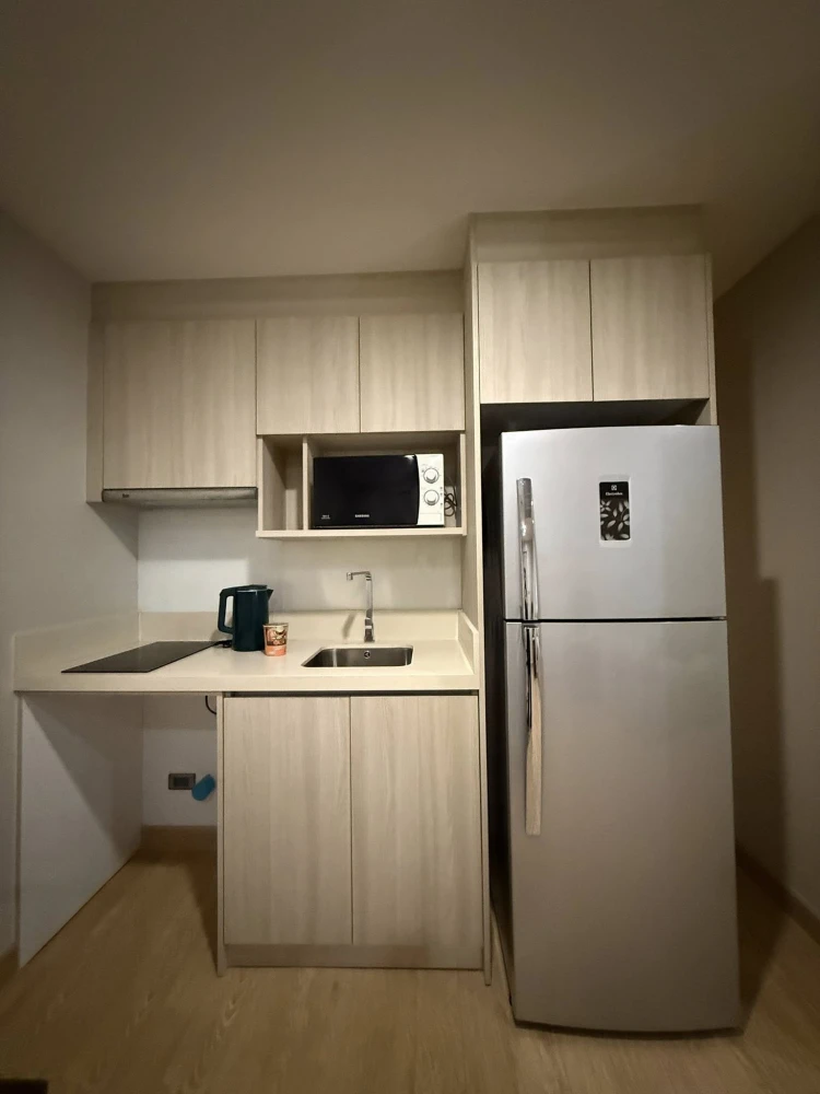 ขาย Condo Infinity One ห้องกว้างขวางอยู่สบาย ชั้นสูงลมดี เฟอร์พร้อม จองเลย