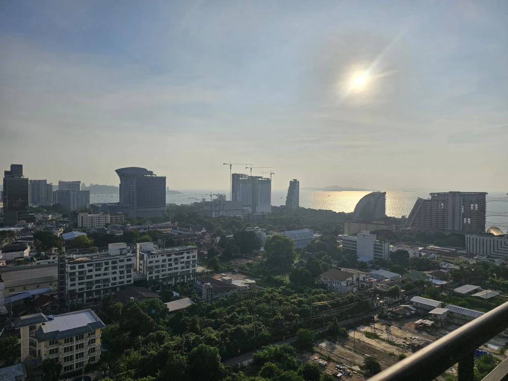 ขาย Condo Lumpini Ville Naklua - Wongamat ห้องชั้นสูง พร้อมอยู่ เฟอร์พร้อม วิวทะเล ดีแบบนี้รีบจองเลย