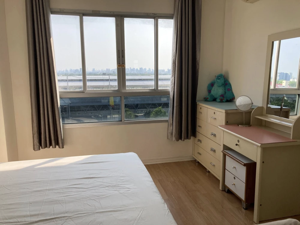 ขาย Condo Lumpini Ville Ramintra - Laksi ห้องกว้างขวางอยู่สบาย เฟอร์พร้อม จองเลย